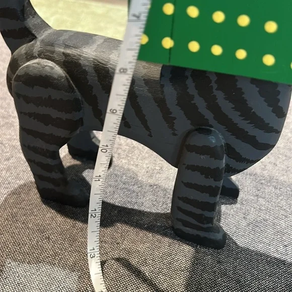 Handmade, artist signed painted Clever Cat birdhouse with removable birds - Picture 9 of 9